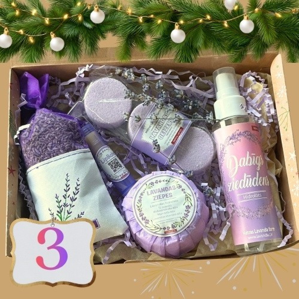 Новогодний подарок в коробке 15 евро